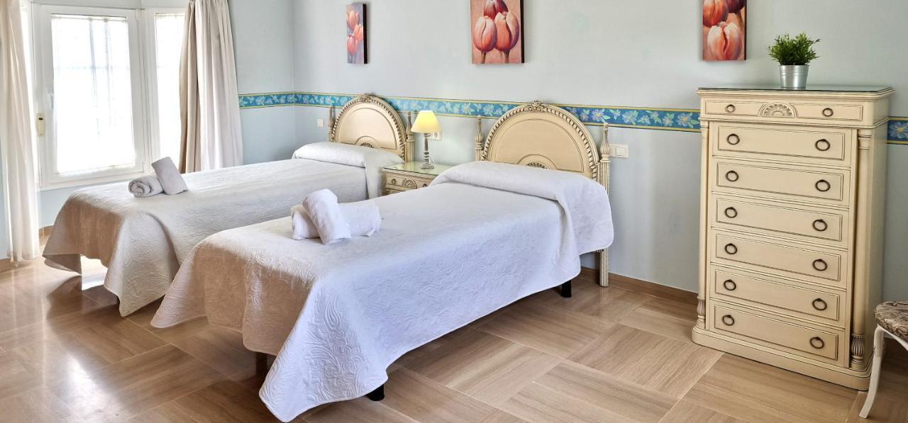 Golden Villa Costa Del Sol - Big Private Pool - Bbq - Good Location 푸엔히롤라 외부 사진